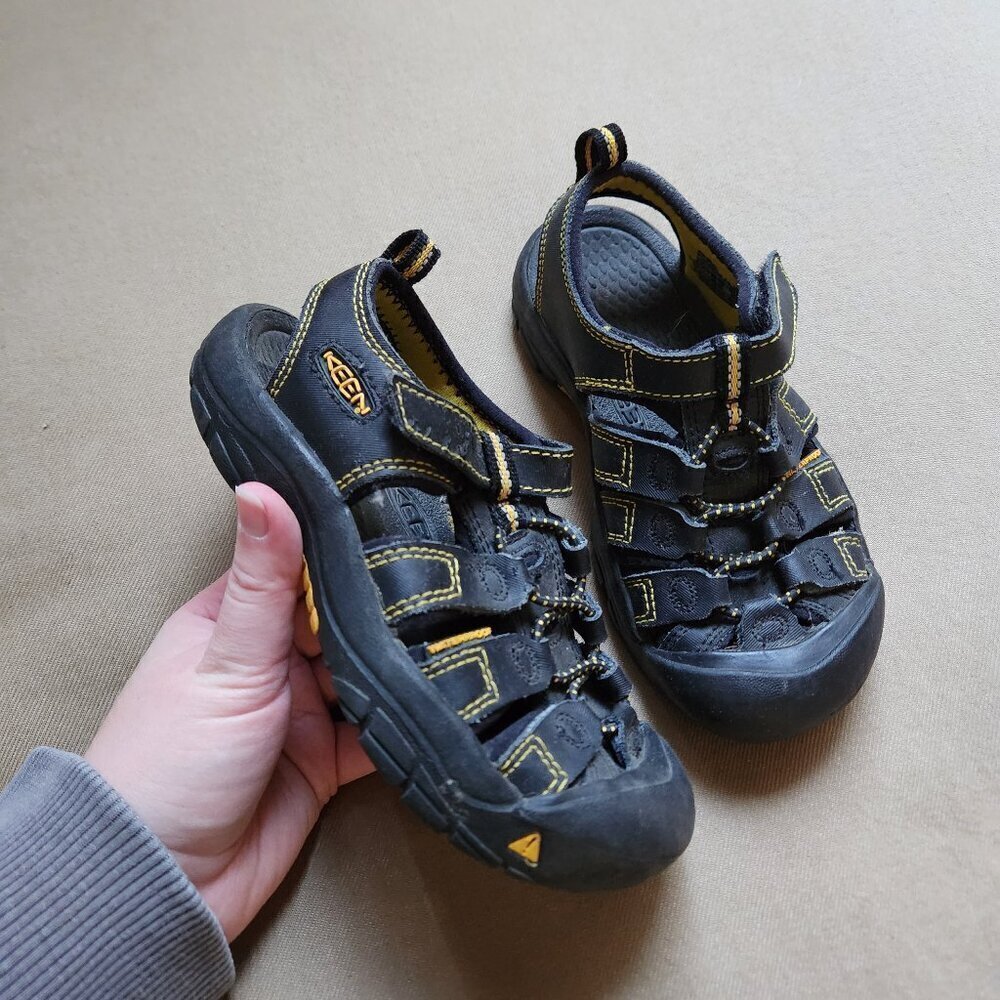 KEEN Black Yellow Strappy Outdoor Sandals